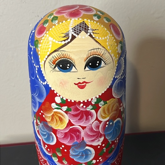Matryoshka Handmade Wooden Traditional Russian 7 Piece Nesting Stacking Dolls - Picture 2 of 14